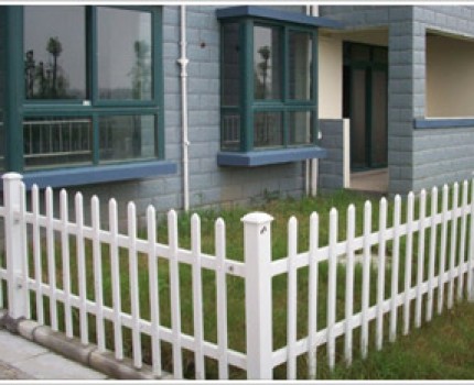 溫州別墅PVC護(hù)欄