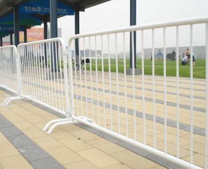 溫州可移動道路護(hù)欄